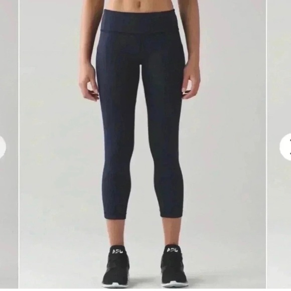 Lululemon Pace Rival Crop 22" Midnight Navy - Picture 1 of 9